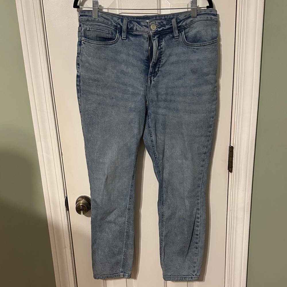 LC Lauren Conrad Light Blue Cropped Jeans